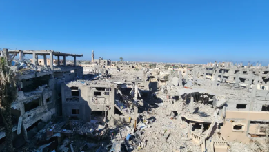 Photo of مجازر إسرائيلية جديدة بغزة واستهداف للعائدين إلى شمال القطاع