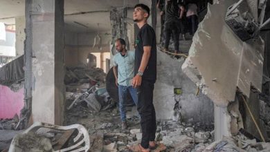 Photo of الحرب على غزة.. قصف متواصل لمناطق القطاع وحماس تبحث مقترحا لوقف إطلاق النار