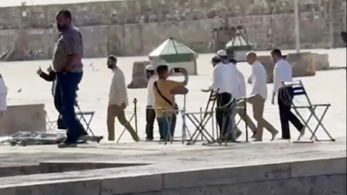 Photo of مستوطنون يقتحمون باحات الأقصى بأول أيام عيد الفصح اليهودي