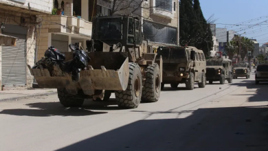 Photo of الاحتلال يجرف أراض في جنين ويعتقل 15 فلسطينيا بالضفة