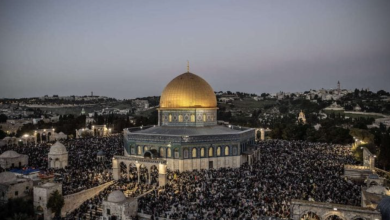 Photo of 200 ألف مصل يُحيون ليلة القدر في المسجد الأقصى- (صور)