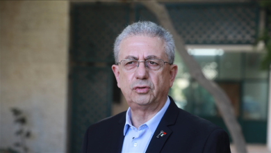 Photo of قيادي فلسطيني: إسرائيل تكرر في الضفة جرائم الحرب بغزة