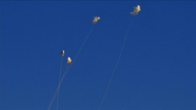 Photo of إعلام عبري: 40 صاروخا من جنوب لبنان نحو المناطق الشمالية
