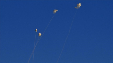 Photo of إعلام عبري: 40 صاروخا من جنوب لبنان نحو المناطق الشمالية