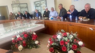 Photo of لجنة المتابعة تهنئ مازن غنايم وتشيد بالأجواء الوحدوية التي سادت انتخابات اللجنة القطرية