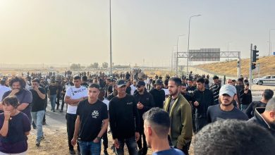 Photo of النقب: المئات يتظاهرون رفضا للهدم والتهجير