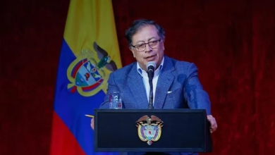 Photo of رئيس كولومبيا يعلن عزم بلاده قطع العلاقات الدبلوماسية مع إسرائيل