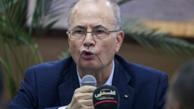 Photo of رئيس الوزراء الفلسطيني: شعبنا سيبقى متجذرا في أرضه رغم كل محاولات تهجيره