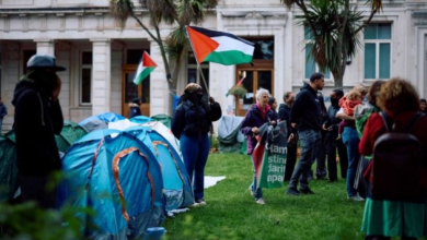 Photo of طلاب كلية لندن للاقتصاد يعتصمون دعما لفلسطين