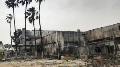 Photo of إسرائيل: معبر رفح بين غزة ومصر دُمّر بالكامل