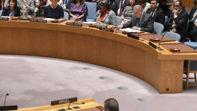 Photo of مجلس الأمن يتبنى قرارا يطالب الحوثيين بوقف استهداف السفن