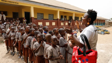 Photo of حكايات أطفال يهجرون المدارس في نيجيريا لإعالة أسرهم