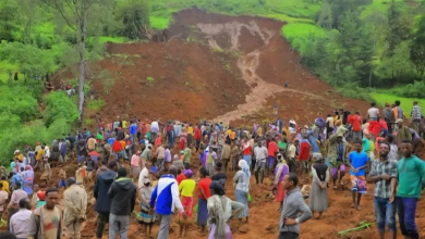 Photo of 150 قتيلا في انزلاقات للتربة أعقبت أمطارا غزيرة بإثيوبيا