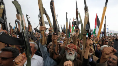 Photo of اليمن.. هجمات بحرية وأضرار طفيفة بسفينة قبالة المخا