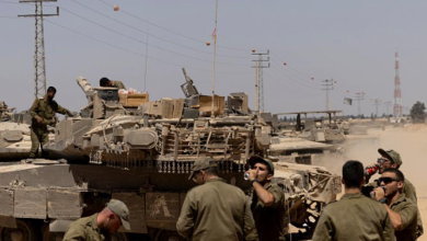 Photo of شهداء ومصابون بغزة والاحتلال يعلن استعادة جثث 5 أسرى