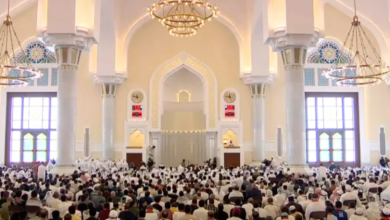 Photo of عشرات الآلاف يؤدون صلاة الجنازة على هنية في الدوحة