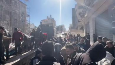 Photo of الحرب على غزة في يومها ال309… أكثر من 100 شهيد في مجزرة جديدة تستهدف مدرسة وسط غزة