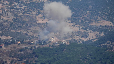 Photo of حزب الله يقصف مواقع إسرائيلية بعد غارات ليلية جنوب لبنان