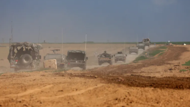 Photo of الاحتلال ينسحب من مناطق بخان يونس ويخلف دمارا واسعا بدير البلح
