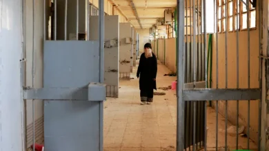 Photo of القضاء الأمريكي يوجه تهمة التعذيب لمدير سجن عدرا سابقًا