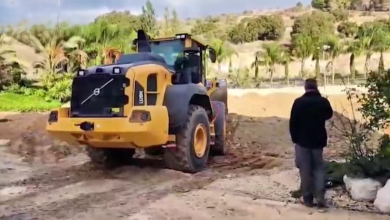 Photo of عرعرة: آليات إسرائيلية تهدم قاعة أفراح