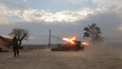 Photo of قوات الثورة السورية تواصل هجومها على حماة والجيش يتحدث عن معارك ضارية