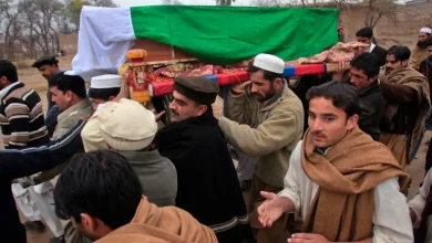Photo of ارتفاع حصيلة قتلى اشتباكات طائفية في باكستان إلى أكثر من 130