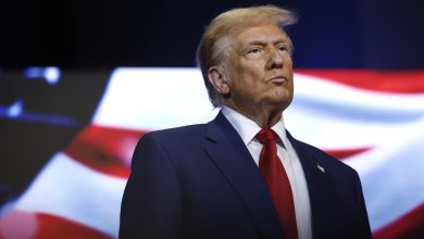 Photo of ترامب يستعد لإصدار 100 أمر تنفيذي في اليوم الأول من رئاسته