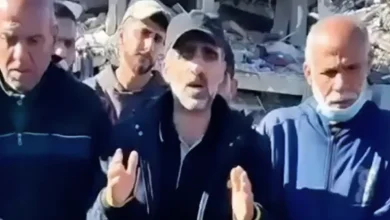 Photo of بعد ظهوره في مقطع مصور.. إسرائيل: “معلوماتنا الاستخباراتية عن مقتل قائد كتيبة بيت حانون غير دقيقة”