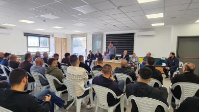 Photo of جت: جمعية “القادسية” ونساء المساجد و“همم نحو القمم” يوزعون المنح الدراسية على الطلاب الجامعيين