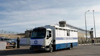 Photo of بدء نقل المحتجزات الإسرائيليات إلى الصليب الأحمر في إطار المرحلة الأولى من صفقة التبادل