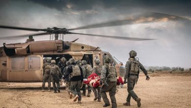 Photo of مقتل ضابط وجندي وإصابة 8 آخرين إثر انهيار رافعة بغلاف غزة