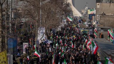 Photo of إيران تحتفل بذكرى ثورتها وخارجيتها تتوعد برد “حازم” على التهديدات