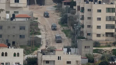 Photo of العدوان على الضفة: الاحتلال يواصل محاصرة طمون ومخيم الفارعة ويفجر منزل شهيد في جنين