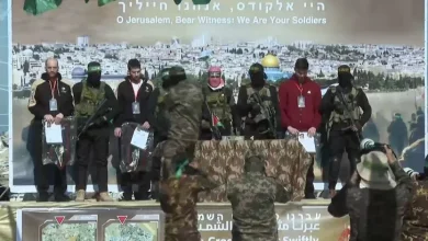 Photo of عائلات الأسرى الإسرائيليين: لن نسمح لنتنياهو بعرقلة الاتفاق مع حماس