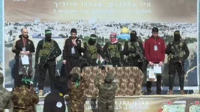 Photo of المقاومة تُسلِّم 3 أسرى للصليب الأحمر وإسرائيل تعلن تسلُّمهم