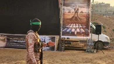 Photo of فصائل المقاومة تسّلم جثث 4 إسرائيليين مقابل الإفراج عن 50 فلسطينيا في إطار المرحلة الأولى من الصفقة