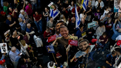 Photo of أهالي الأسرى الإسرائيليين يدعون للتظاهر بالقدس الليلة