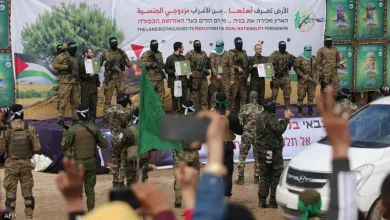 Photo of استطلاع: 70 بالمئة من الإسرائيليين يرون إعادة الأسرى الهدف الأهم