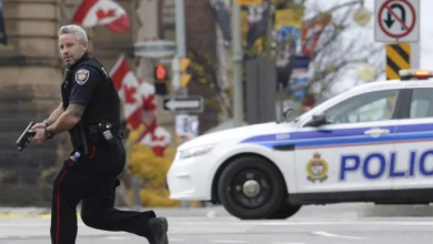 Photo of الشرطة الكندية توقف امرأة حاولت حرق حجاب مسلمة