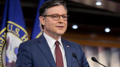 Photo of رئيس مجلس النواب الأمريكي يدافع عن اعتقال ناشط فلسطيني