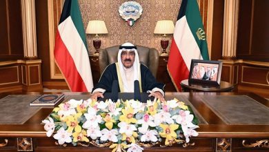 Photo of أمير الكويت يتعهد بإعادة الممارسة الديمقراطية في “ثوبها الجديد”