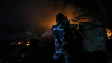 Photo of الجيش الإسرائيلي يقصف قاعدتين عسكريتين وسط سوريا