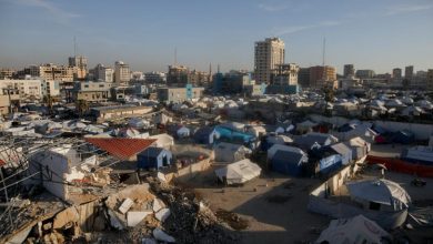 Photo of غزة.. شهداء بقصف خيمة نازحين بحي التفاح