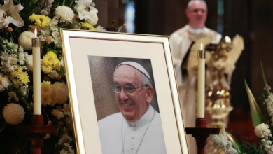 Photo of السفير الإسرائيلي السابق في إيطاليا يدعو لعدم المشاركة بجنازة البابا