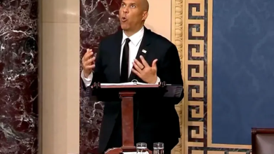 Photo of سيناتور ديمقراطي يهاجم ترامب في خطاب امتد لأكثر من 24 ساعة