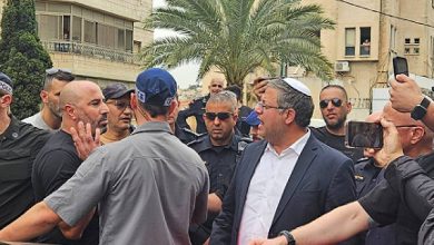 Photo of في استعراض استفزازي.. بن غفير يتجول بالناصرة وسط حراسة أمنية مشددة