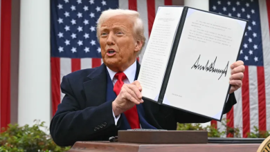 Photo of معارضو ترامب ردا على “حرب الرسوم”: انتظروا الكساد