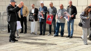 Photo of وقفة احتجاجية أمام المحكمة.. تأجيل النظر في ملف اعتقال رجا اغبارية حتى الثلاثاء المقبل