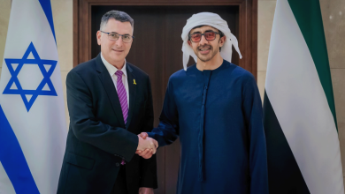 Photo of وزير خارجية الإمارات يلتقي نظيره الإسرائيلي في أبو ظبي